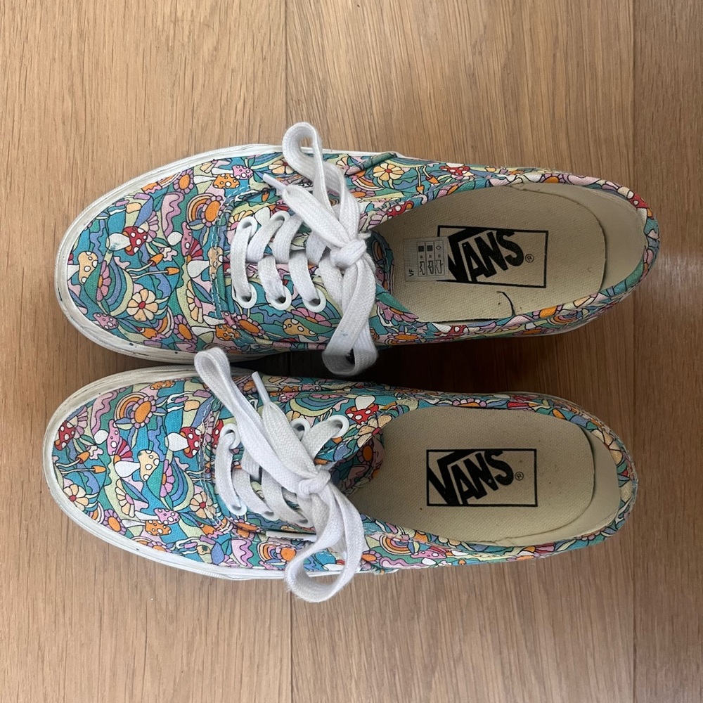 Vans Women size 6